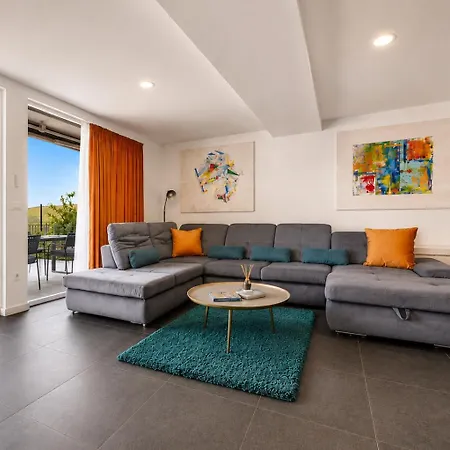 Lapis - Luxury - Shared Pool - Smaragd * Makarska