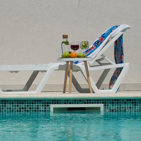 Lapis - Luxury - Shared Pool - Smaragd Apartman *